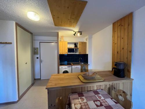 Appartement Lanslebourg-Mont-Cenis, 2 pièces, 5 personnes - FR-1-508-40