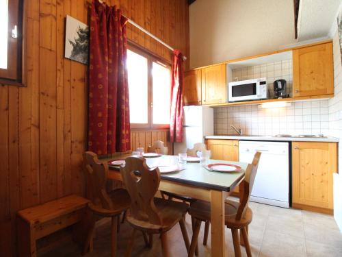 Appartement Lanslevillard, 1 pièce, 5 personnes - FR-1-508-82
