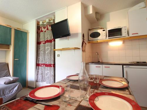 Appartement Lanslevillard, 2 pièces, 4 personnes - FR-1-508-168