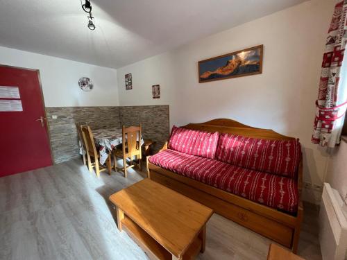 Appartement Lanslevillard, 3 pièces, 6 personnes - FR-1-508-223