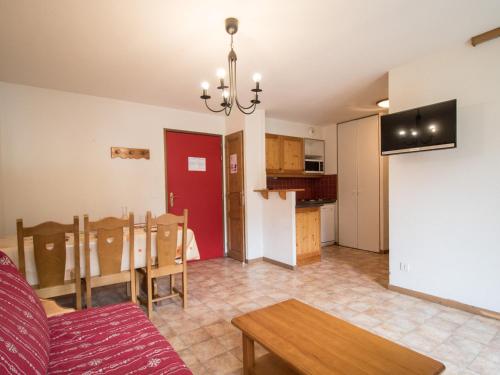 Appartement Lanslevillard, 3 pièces, 6 personnes - FR-1-508-8