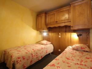 Appartement Lanslevillard, 5 pièces, 12 personnes - FR-1-508-69