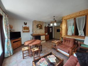 Appartement Appartement Le Biot, 2 pièces, 4 personnes - FR-1-573-107 Le Pas de l'Ours 50 route de l'Arblay, Col du Corbier 74430 Le Biot Rhône-Alpes