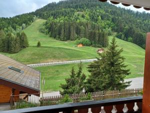 Appartement Le Biot, 2 pièces, 4 personnes - FR-1-573-68