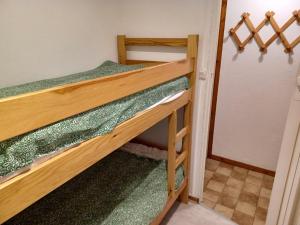 Appartement Le Biot, 2 pièces, 6 personnes - FR-1-573-56