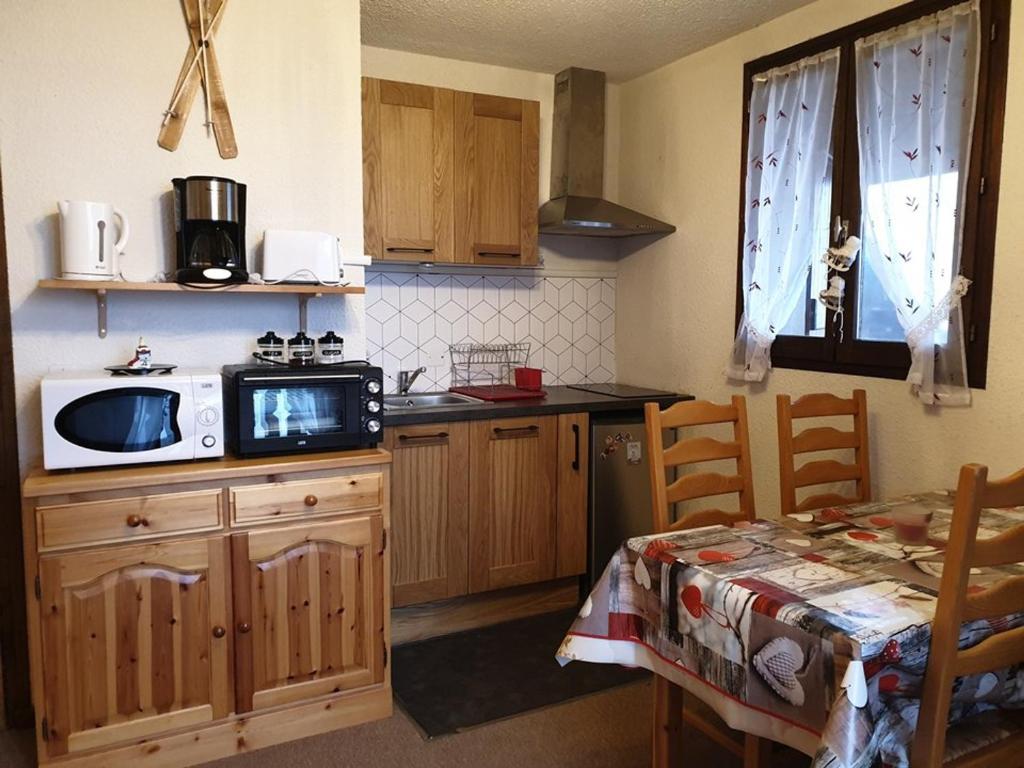 Appartement Appartement Le Biot, 2 pièces, 6 personnes - FR-1-573-61 108, route d'Ouzon Le col du Corbier 74430 Le Biot