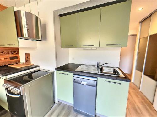 Appartement Le Corbier, 2 pièces, 6 personnes - FR-1-267-247