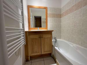 Appartement Le Dévoluy, 1 pièce, 8 personnes - FR-1-525-258
