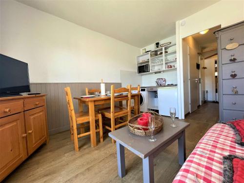 Appartement Le Dévoluy, 2 pièces, 4 personnes - FR-1-525-242
