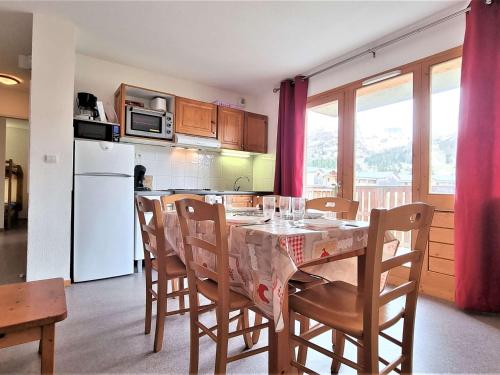 Appartement Le Dévoluy, 2 pièces, 8 personnes - FR-1-525-199