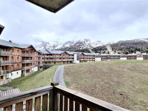 Appartement Le Dévoluy, 2 pièces, 8 personnes - FR-1-525-199