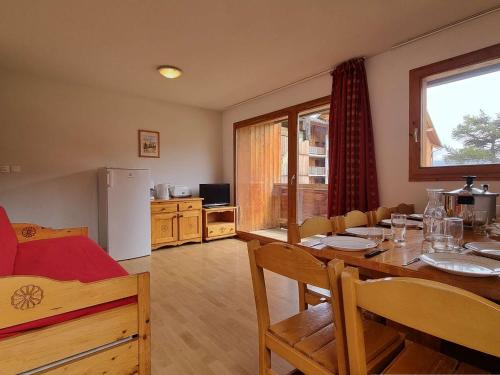 Appartement Le Dévoluy, 4 pièces, 10 personnes - FR-1-525-216