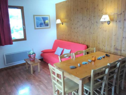 Appartement Le Dévoluy, 4 pièces, 8 personnes - FR-1-504-632