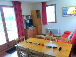 Appartement Le Dévoluy, 4 pièces, 8 personnes - FR-1-504-632