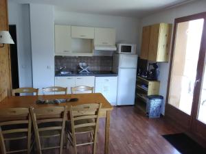Appartement Le Dévoluy, 4 pièces, 8 personnes - FR-1-504-632