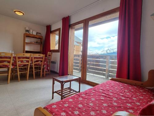 Appartement Le Dévoluy, 4 pièces, 8 personnes - FR-1-525-179