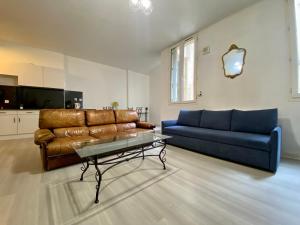 Appartement Appartement LE DUC - 80m2 Carcassonne centre-ville 37 Rue Aimé Ramond 11000 Carcassonne Languedoc-Roussillon