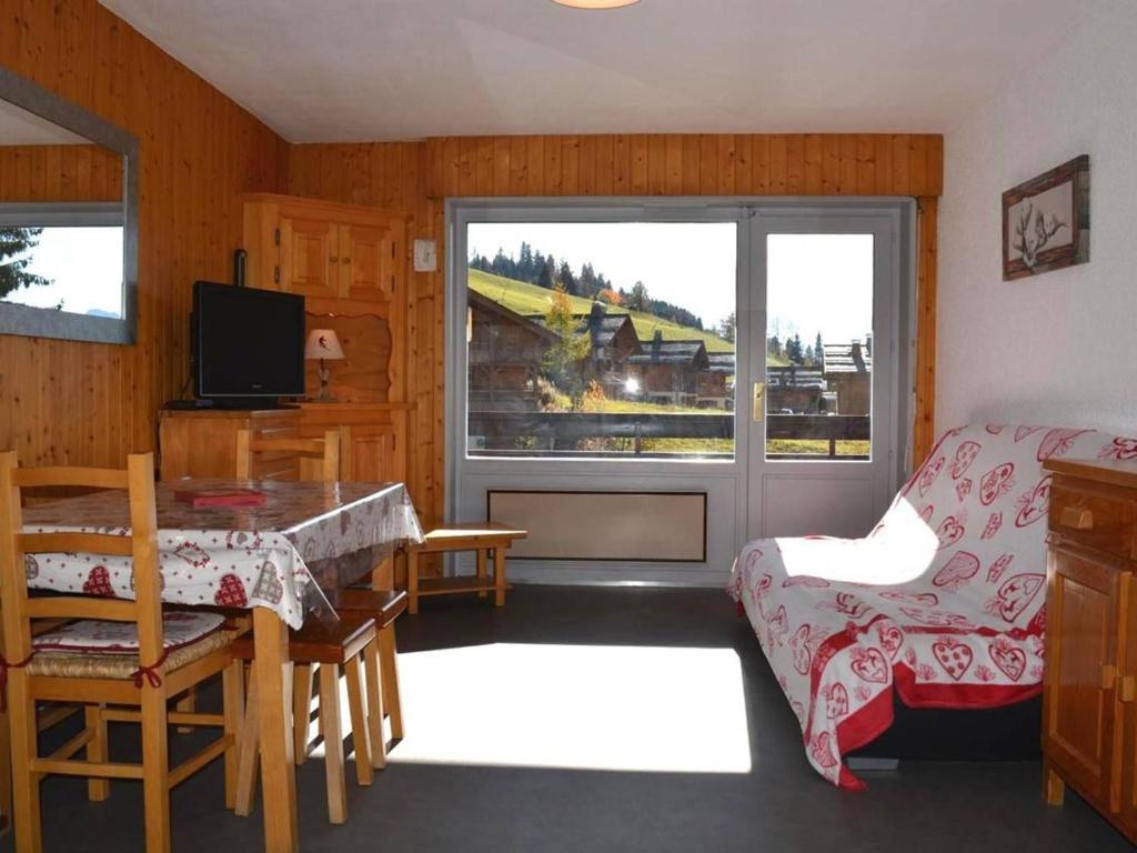 Appartement Le Grand-Bornand, 1 pièce, 4 personnes - FR-1-241-129 Residence Venay 2 - Rez De Jardin - 70 Route De La Colombiere, 74450 Le Grand-Bornand