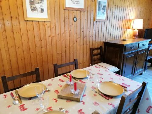 Appartement Le Grand-Bornand, 1 pièce, 6 personnes - FR-1-241-244