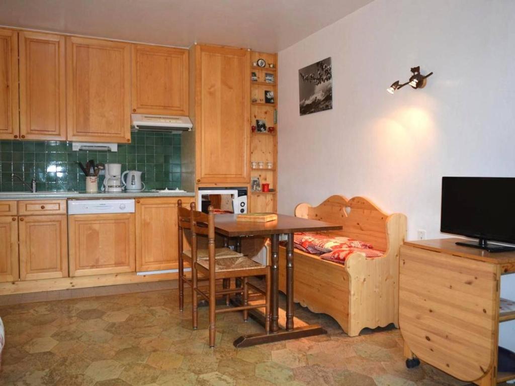 Appartement Le Grand-Bornand, 2 pièces, 5 personnes - FR-1-241-147 Residence La Vardase - 2Eme Ãtage - 6868 Route Du Chinaillon, 74450 Le Grand-Bornand