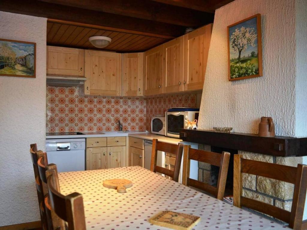 Appartement Le Grand-Bornand, 2 pièces, 7 personnes - FR-1-241-23 Residence Piste Rouge A - 2Eme Ãtage - 645 Route De L 'Envers Du Chinaillon, 74450 Le Grand-Bornand
