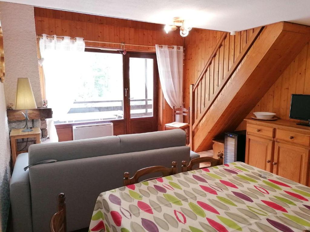 Appartement Le Grand-Bornand, 3 pièces, 6 personnes - FR-1-241-240 4ème étage 181 Route de Villavit, 74450 Le Grand-Bornand