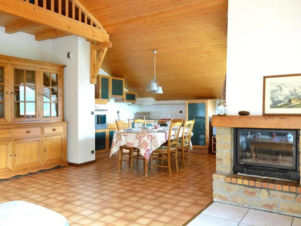 Appartement Le Grand-Bornand, 3 pièces, 7 personnes - FR-1-241-50 Catalpa - 2Eme Ãtage - 1025 Route Du Nant Robert, 74450 Le Grand-Bornand