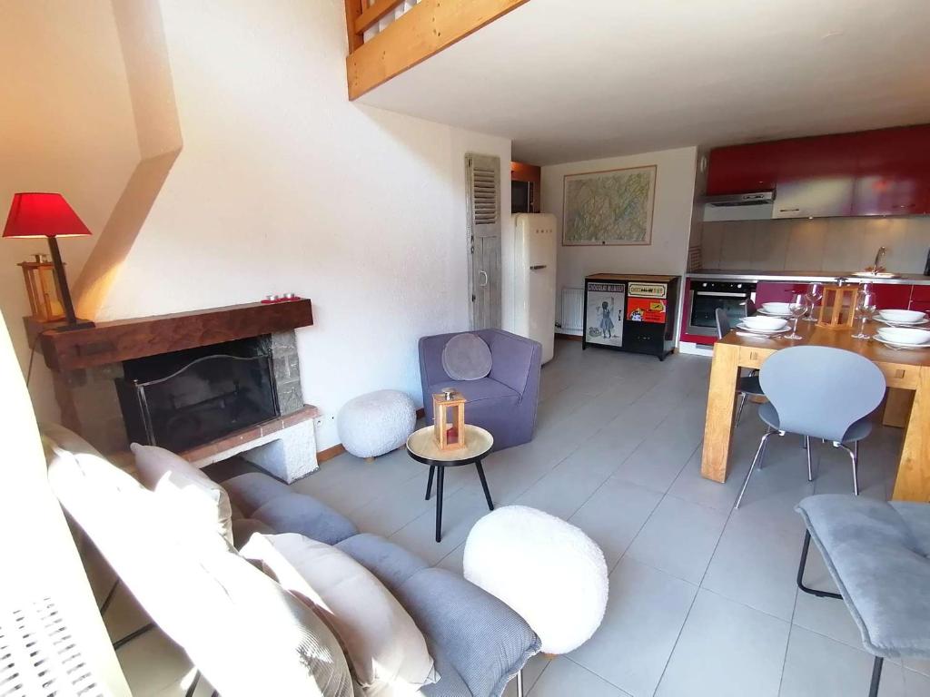 Appartement Le Grand-Bornand, 4 pièces, 6 personnes - FR-1-241-63 Cristal - - 501 Route Du Nant Robert, 74450 Le Grand-Bornand