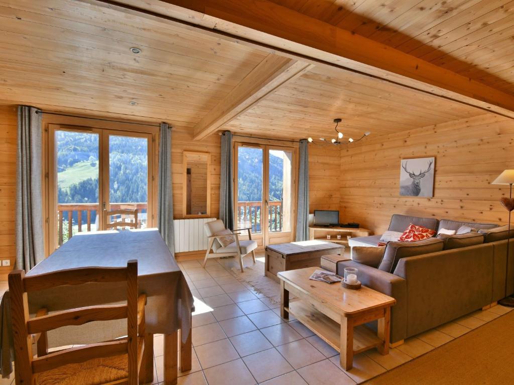 Appartement Appartement Le Grand-Bornand, 5 pièces, 11 personnes - FR-1-391-145 Chalet Everest Apt La Colombière 1026 Route du Chinaillon 74450 Le Grand-Bornand