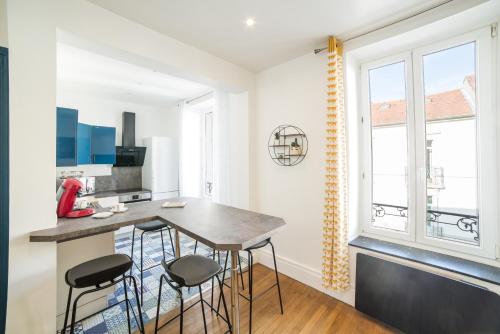 Appartement Le Grand Dupont du Parc Ste-Marie - OscarNewHome