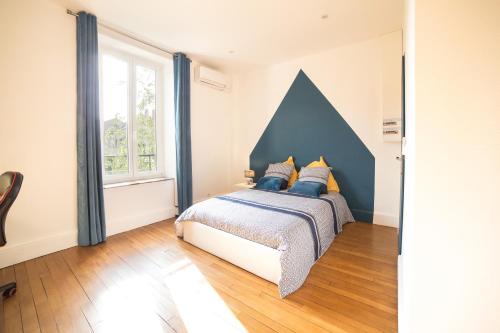 Appartement Le Grand Dupont du Parc Ste-Marie - OscarNewHome