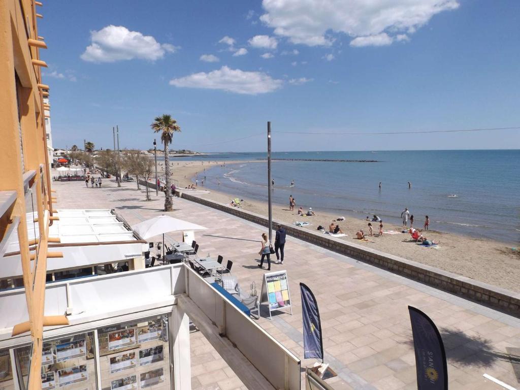 Appartement Appartement Le Grau d'Agde, 2 pièces, 6 personnes - FR-1-423-191 8 Boulevard du Front de Mer 34300 Le Grau-dʼAgde