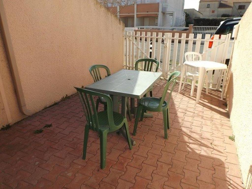 Appartement Appartement Le Grau d'Agde, 3 pièces, 8 personnes - FR-1-423-187 37 Avenue du Littoral 34300 Le Grau-dʼAgde