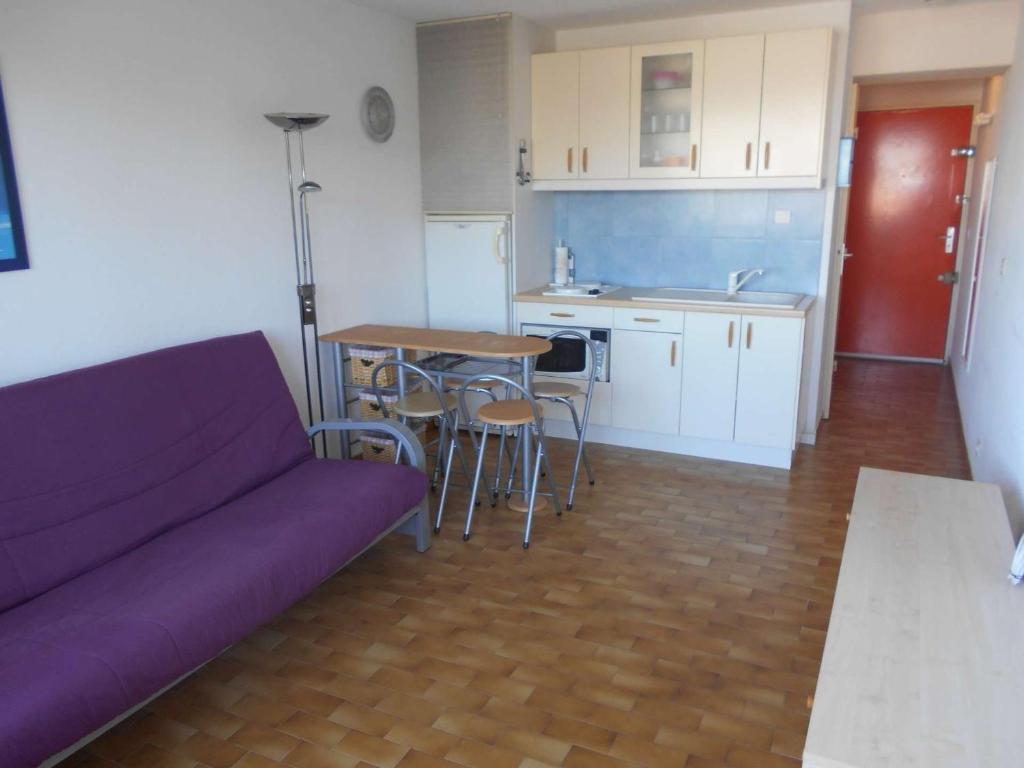 Appartement Le Grau-du-Roi, 1 pièce, 4 personnes - FR-1-250-182 307-567 AVENUE DU PALAIS DE LA MER ENTREE B - 3 EME ETAGE - N°159, 30240 Le Grau-du-Roi