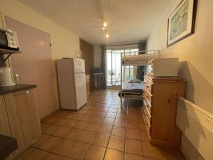 Appartement Le Grau-du-Roi, 1 pièce, 4 personnes - FR-1-250-236