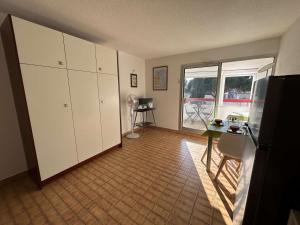 Appartement Le Grau-du-Roi, 1 pièce, 4 personnes - FR-1-250-247