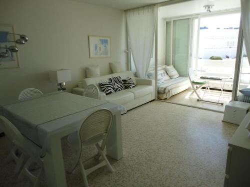 Appartement Le Grau-du-Roi, 2 pièces, 4 personnes - FR-1-250-213