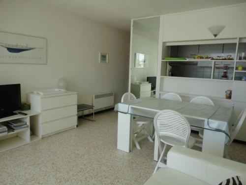 Appartement Le Grau-du-Roi, 2 pièces, 4 personnes - FR-1-250-213