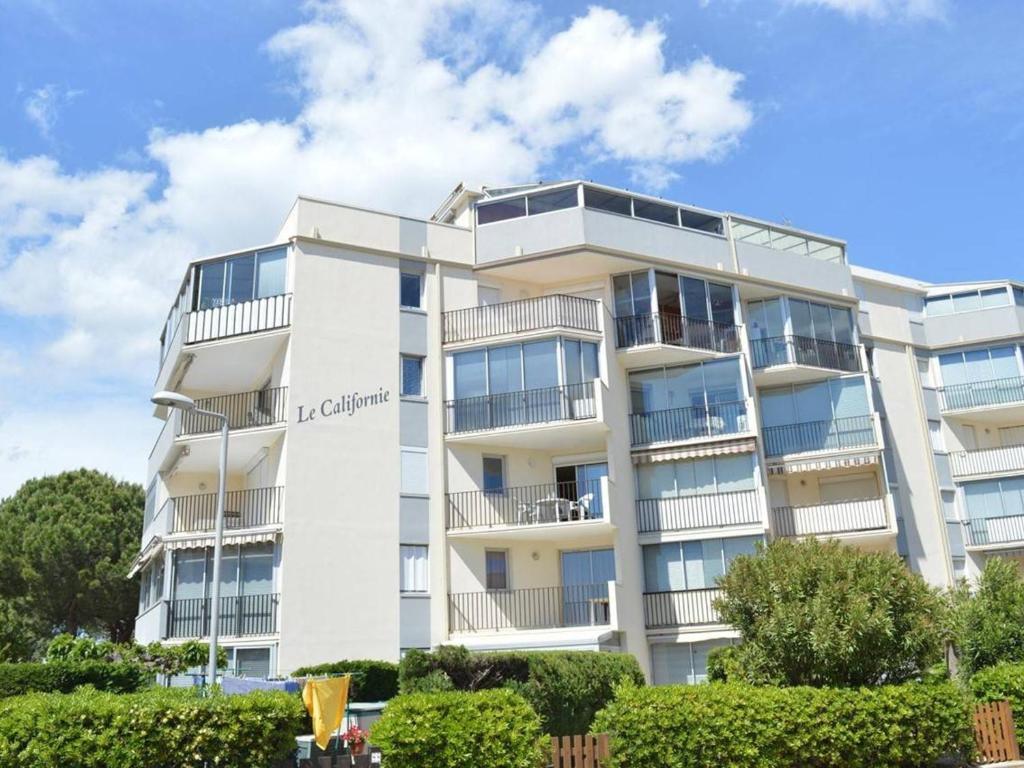 Appartement Le Grau-du-Roi, 2 pièces, 4 personnes - FR-1-250-74 Appartement NÂ° 143- 4Eme Etage - Parking 143 - 571 Rue Folco De Baroncelli -, 30240 Le Grau-du-Roi