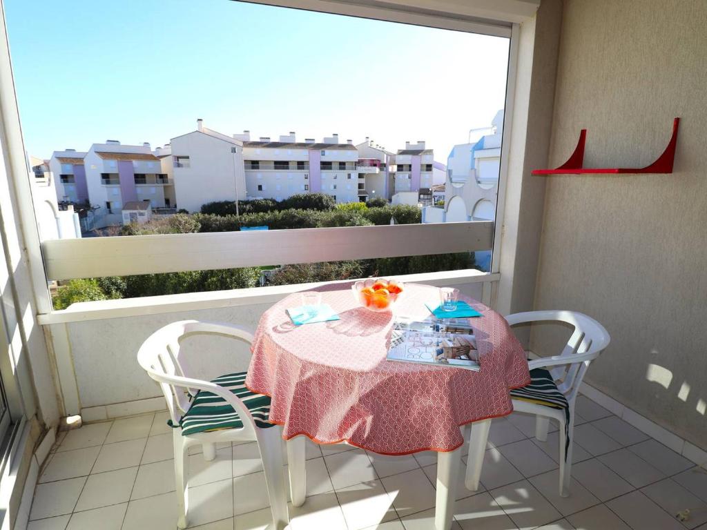 Appartement Appartement Le Grau-du-Roi, 2 pièces, 4 personnes - FR-1-307-10 224 Avenue Du Palais De La Mer - Iris Floralies 2 NÂ°3809- 2Eme Ãt-Pk NÂ°2109 - 30240 Le Grau-du-Roi