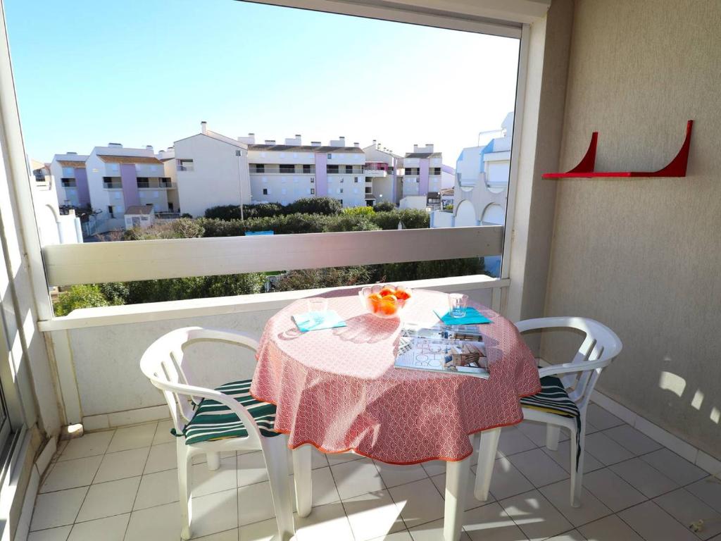 Appartement Le Grau-du-Roi, 2 pièces, 4 personnes - FR-1-307-10 224 Avenue Du Palais De La Mer - Iris Floralies 2 N°3809- 2Eme Ãt-Pk N°2109 -, 30240 Le Grau-du-Roi