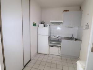 Appartement Le Grau-du-Roi, 2 pièces, 4 personnes - FR-1-307-11