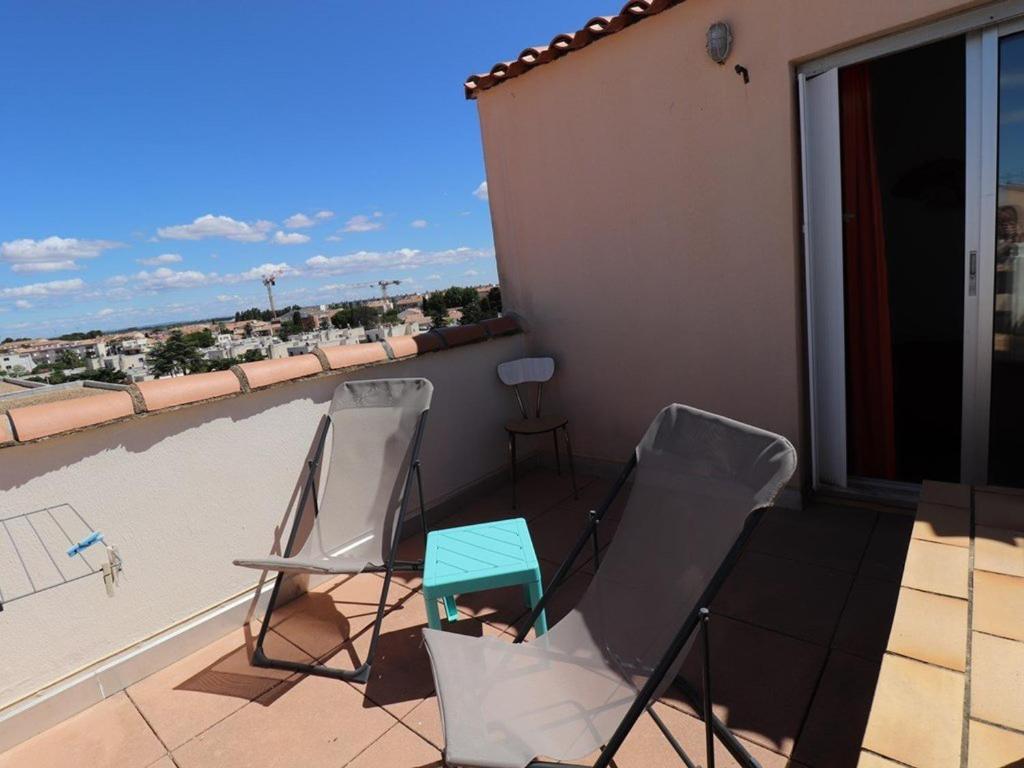 Appartement Appartement Le Grau-du-Roi, 2 pièces, 4 personnes - FR-1-307-150 Av du Palais de la Mer Rés Floralies 1 Les Tamaris n°243 3e étage pk n°24 30240 Le Grau-du-Roi