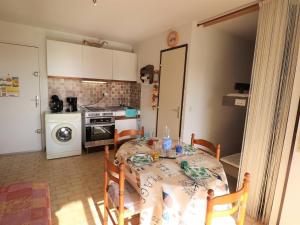 Appartement Le Grau-du-Roi, 2 pièces, 4 personnes - FR-1-307-182