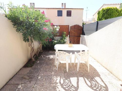 Appartement Le Grau-du-Roi, 2 pièces, 4 personnes - FR-1-307-204