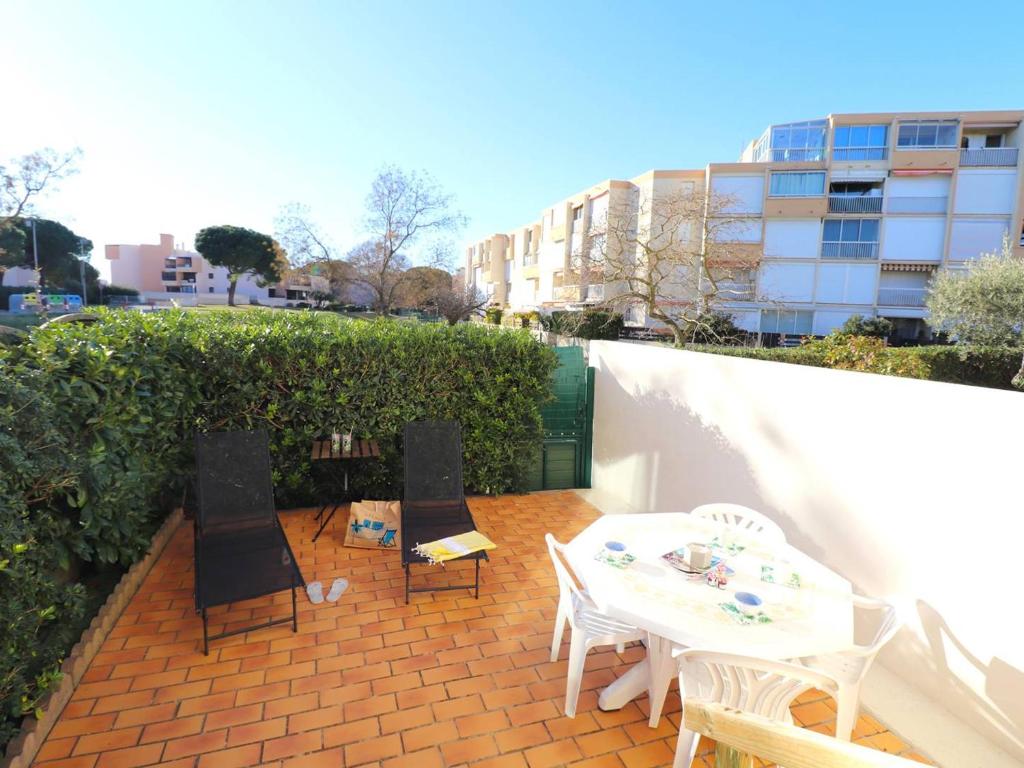 Appartement Le Grau-du-Roi, 2 pièces, 5 personnes - FR-1-307-216 Avenue Jean Jaurès, Résidence Voiles d'Or Grand Voile C, n°424 RDC Box 114 - 115, 30240 Le Grau-du-Roi