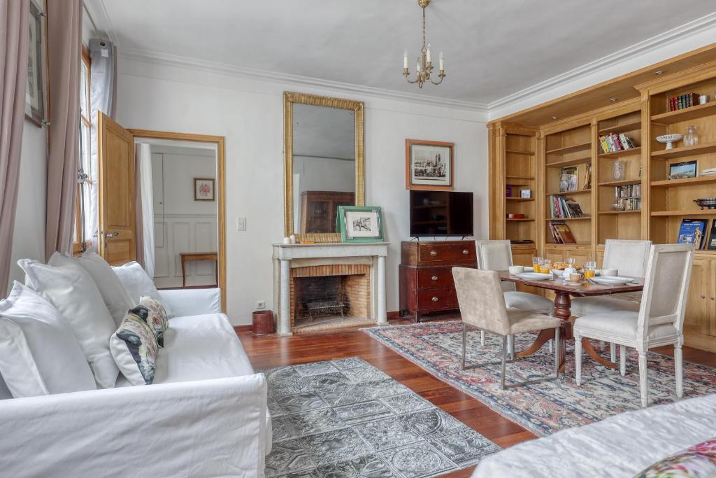 Appartement Le Grau-du-Roi, 2 pièces, 6 personnes - FR-1-250-198 30240 Le Grau-du-Roi