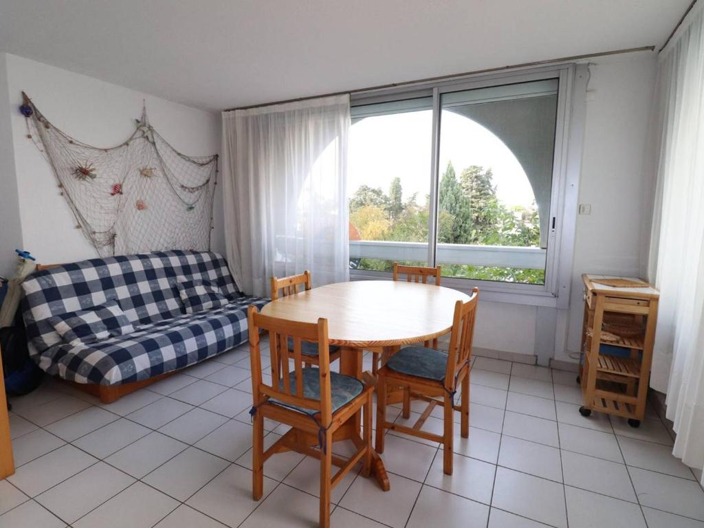 Appartement Appartement Le Grau-du-Roi, 2 pièces, 6 personnes - FR-1-307-176 Av. du Palais de la Mer Rés. Floralies 2 Les Jonquilles n°3965 1er étage pk 2086 30240 Le Grau-du-Roi