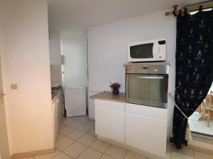 Appartement Le Grau-du-Roi, 2 pièces, 6 personnes - FR-1-307-176
