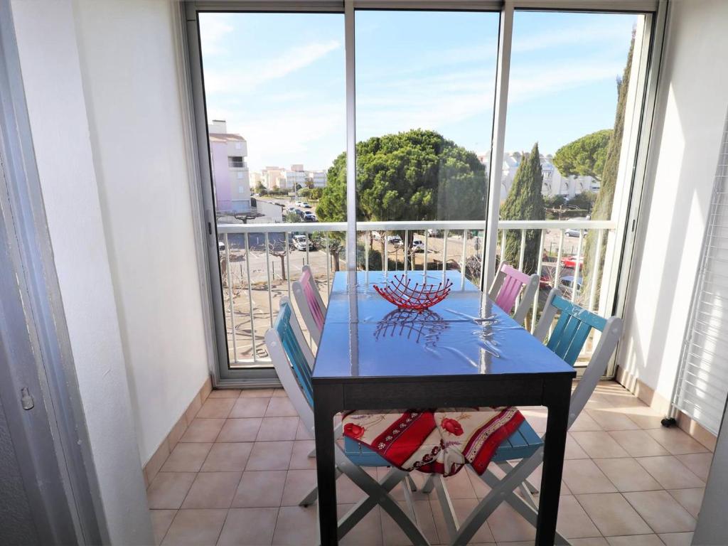 Appartement Appartement Le Grau-du-Roi, 2 pièces, 6 personnes - FR-1-307-8 Les Sables D'Or-Av Jean Jaures - 2Eme Ãtage NÂ°119- Pk NÂ°22 - 30240 Le Grau-du-Roi